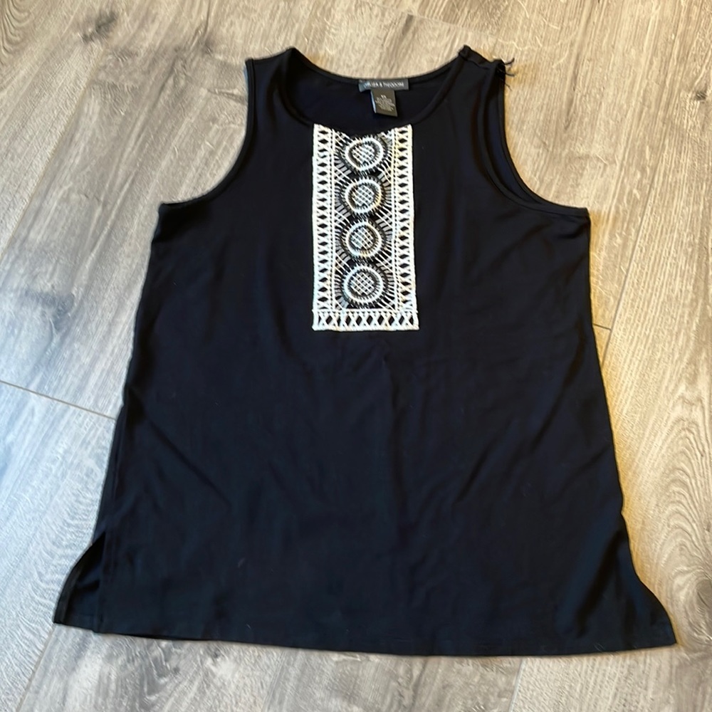 Cute black with white embroidery flowy  tank top.